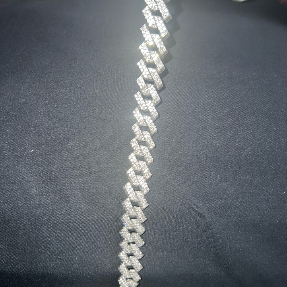 White and silver chain #jewellery